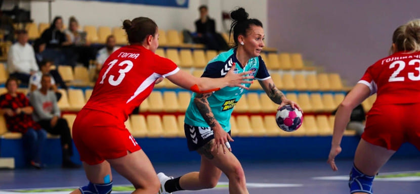 Сверхгандбольная семья, экспрессия и забитый рукав. История петербурженки Анны Виноградовой