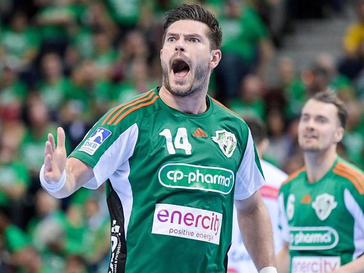 Германия. Линейный "Ганновера" Евгений Певнов выбыл из строя на несколько недель после матча с "Берлином"