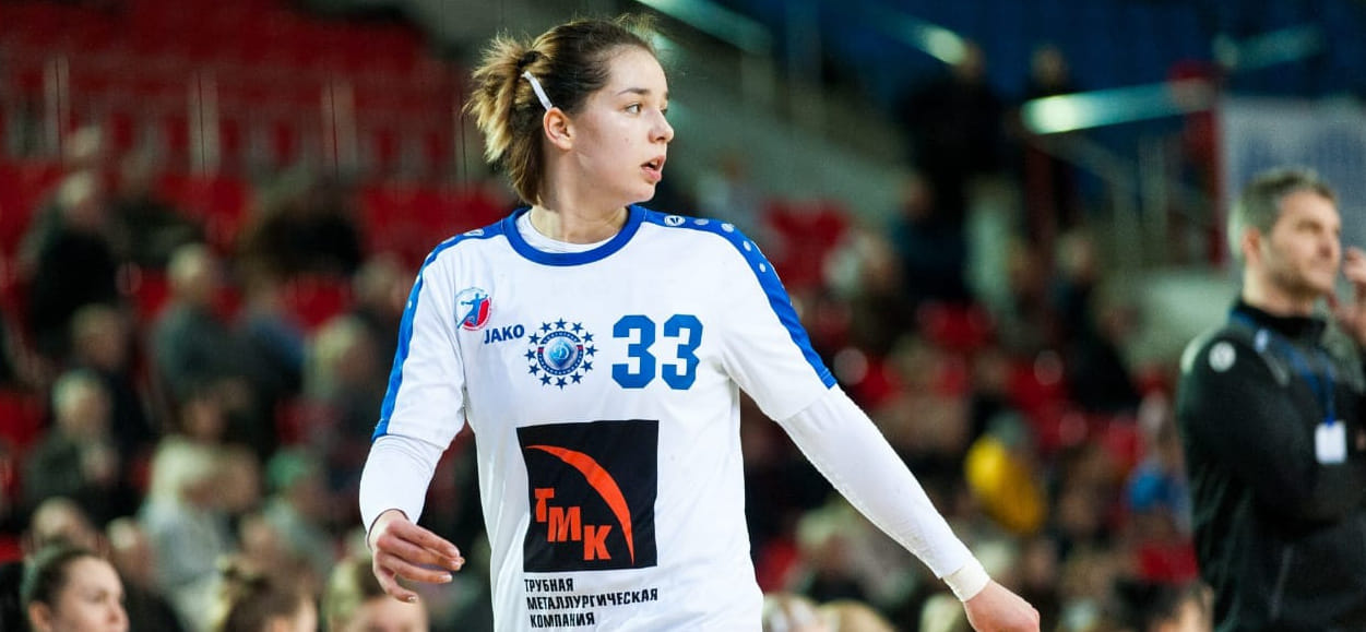 Анна Шеина: "Я пыталась, конечно, скрыть от папы проблему, но как тогда костыли спрячешь?"