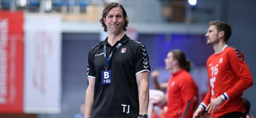 Бундеслига. "Гамбург" россиянина Азат Валиуллина продлил контракт с главным тренером Торстеном Янзеном