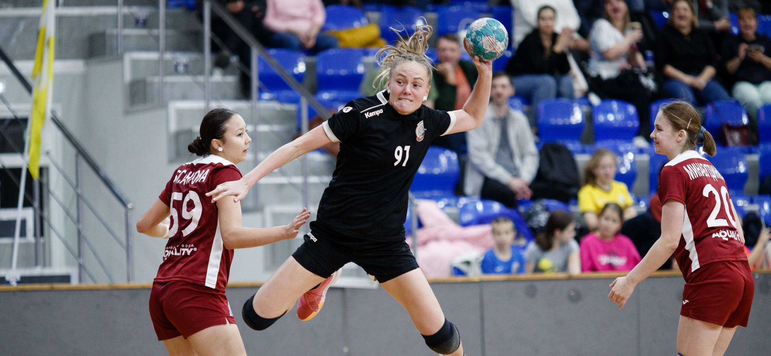 Olimpbet Суперлига. Ижевский "Университет", одержавший в предыдущем туре первую победу, заявил на сегодняшний матч в Ставрополе 11 игроков.