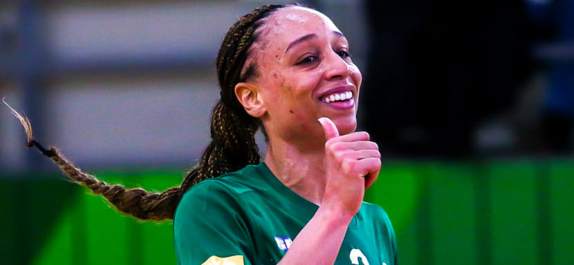 Венгрия. Олимпийская чемпионка в составе сборной Франции Беатрис Эдвиж в следующем сезоне продолжит выступать в "Ференцвароше"