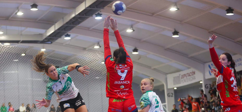 Кубок ЕГФ. В споре двух испанских команд "Месалия" повторно обыграла "Эльче" Екатерины Жуковой и вышла в финал турнира