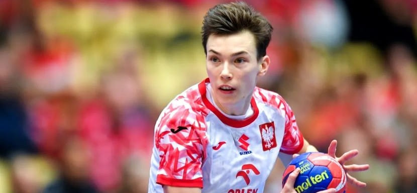 "Корона" из Брашова объявила имена трёх новых гандболисток. Также румынский клуб продлил двух действующих игроков