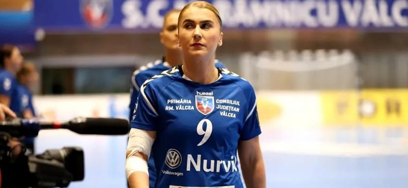 Румыния. 33-летняя линейная Ралука Бэкэоану спустя два года вернулась в состав "Вылчи"