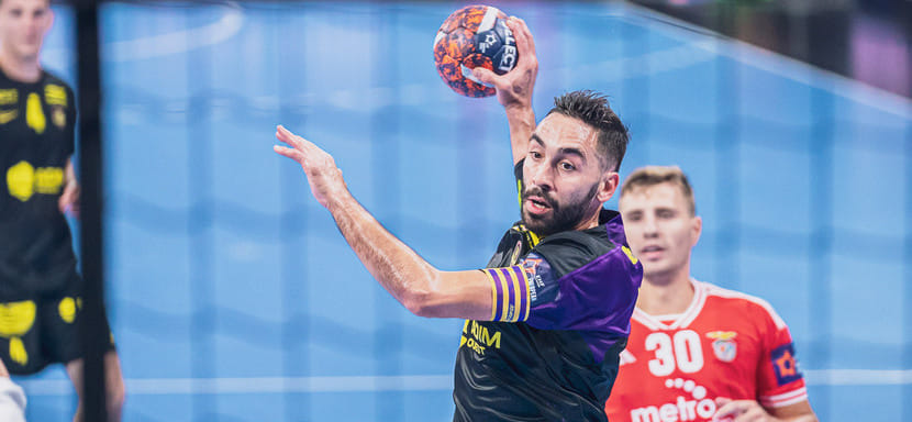 Франция. 38-летний левый крайний Валеро Ривера пролонгировал контракт с "Нантом" до лета 2025 года