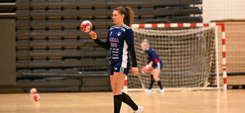 Норвегия. Известная датская разыгрывающая Мелани Бак сменила "Мольде" на "Бюосен"