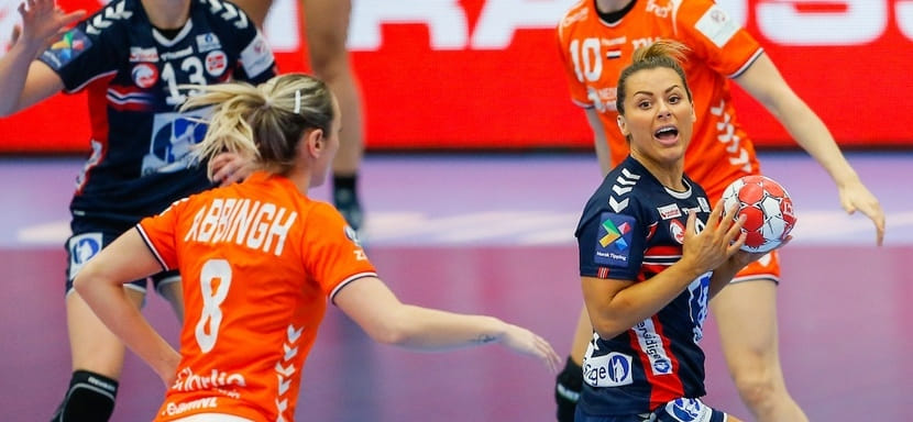 ЧЕ-2020. Полусредняя сборной Норвегии Нура Мерк продолжает возглавлять список бомбардиров перед решающими матчами турнира