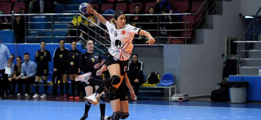 Кубок ЕГФ. Известны новые даты четвертьфинальных матчей между "Коньяалты" и "Измиром". Женские команды сыграют 1 и 5 марта