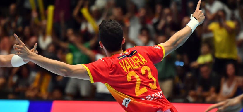 Рулевой сборной Испании Хорди Рибера заменил травмированного плеймейкера "Экса" Иана Таррафету на Пола Валеру из "Гранольерса"