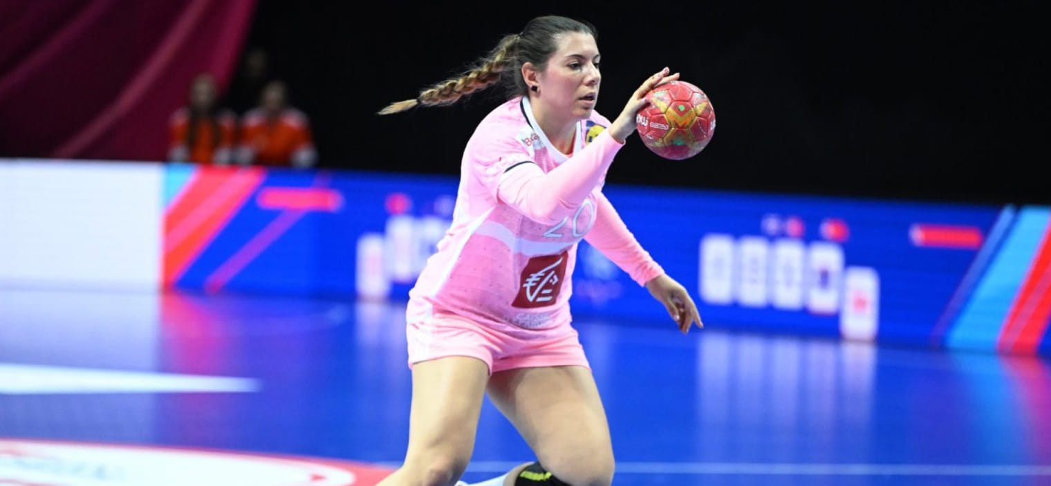 Правая полусредняя "Меца" Лора Флипп уходит в декретный отпуск. Француженка станет мамой близнецов