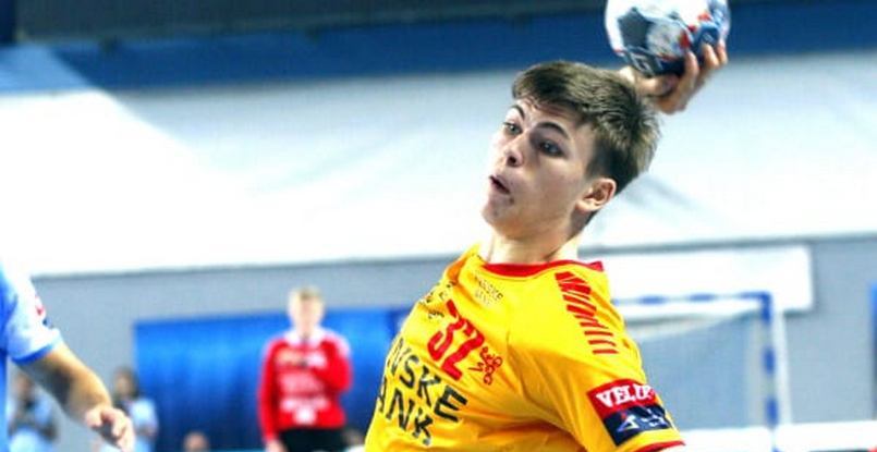 Дания. Линейный Стевен Плукнар продлил контракт с "Гудме"