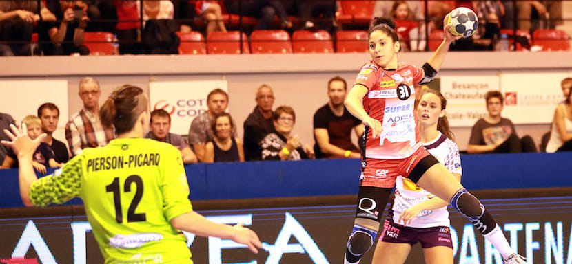 Франция. Правая крайняя Сабина Зазай со следующего сезона будет выступать за "Безансон"