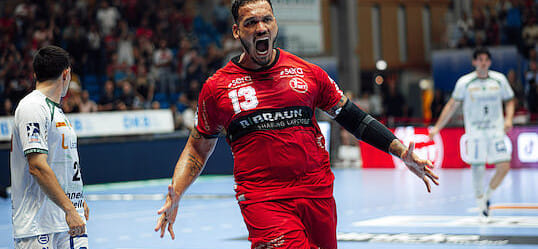 Бундеслига. Десять мячей новичка Дайниса Криштопанса помогли "Мельзунгену" одержать вторую победу в германском чемпионате