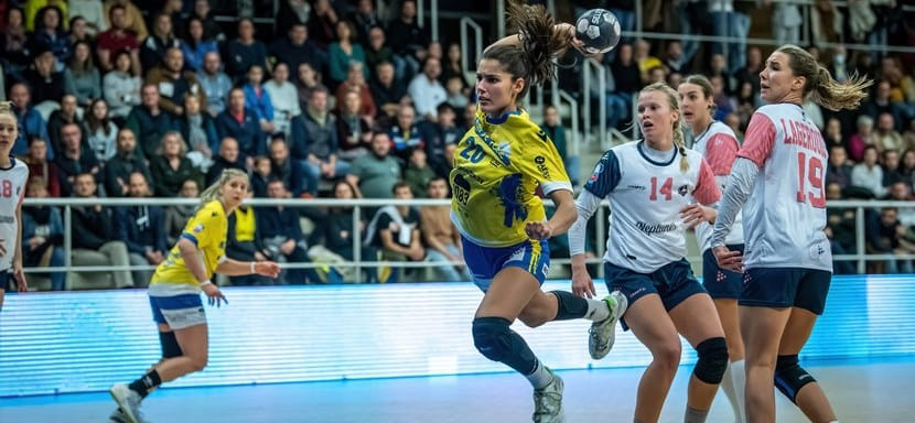 Франция. Дефицит бюджета "Бур-де-Пеж", из-за которого клуб объявил о банкротстве, составил чуть менее полутора миллионов евро