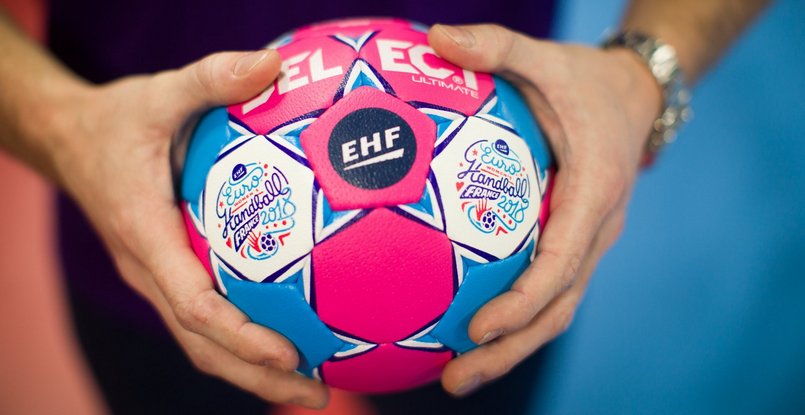 ЧЕ-2018. Сборная России после первого тайма проигрывает черногоркам