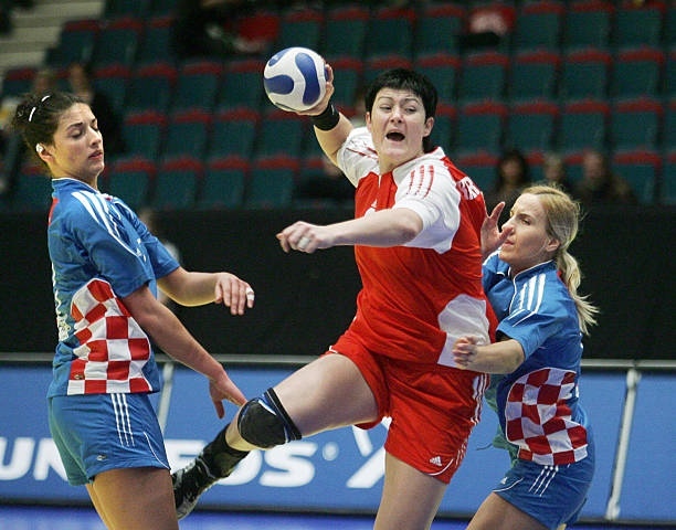 Анна Кареева. Хрустело колено, а менялась судьба…