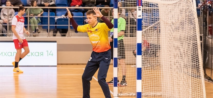 Белорусский голкипер Егор Стасюк, известный по выступлениям за минский СКА, стал игроком словенского клуба "Радовлице"