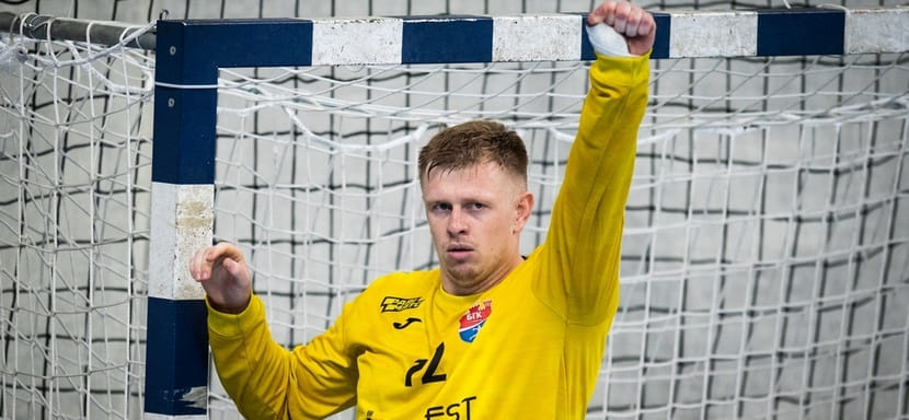 Беларусь. 32-летний голкипер Иван Мацкевич, недавно расставшийся с греческим АЕКом, вернулся в "Мешков Брест"