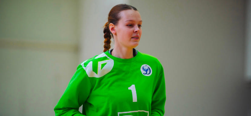 Межсезонье. "Динамо-Синара". Анна Верещак: "После отпуска смотришь на ворота: ого, такие большие!"