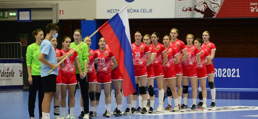 Чемпионат Европы (U-19). Сборная России сегодня сыграет первый матч основного раунда с датчанками. Известны составы команд