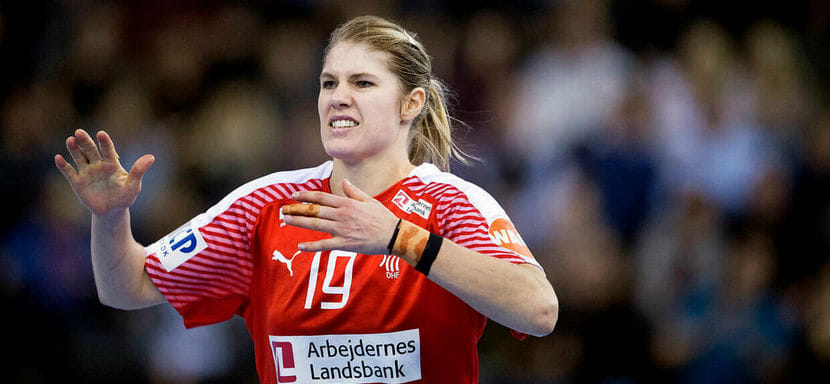 Дания. Правая полусредняя "Эсбьерга" Лине Мейерс (Йоргенсен) сломала палец и не поможет команде в матче с "Ростов-Доном"