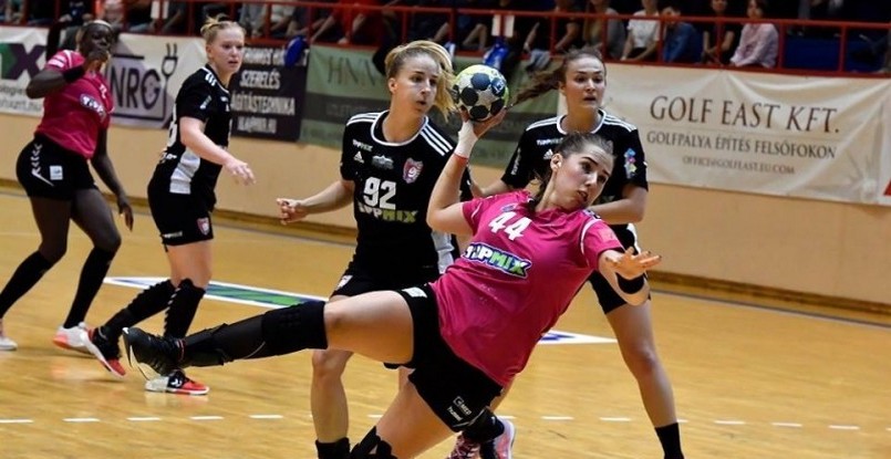Венгрия. В субботу состоялись два матча женского чемпионата
