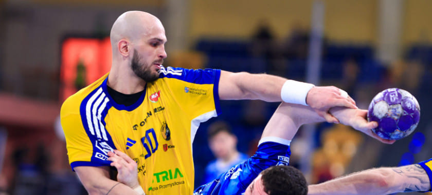 "Висла" с четырьмя голами Косоротова обыграла "Кельце" Королька в полуфинале Кубка Польши. В финале команда сыграет с "Выбжеже"