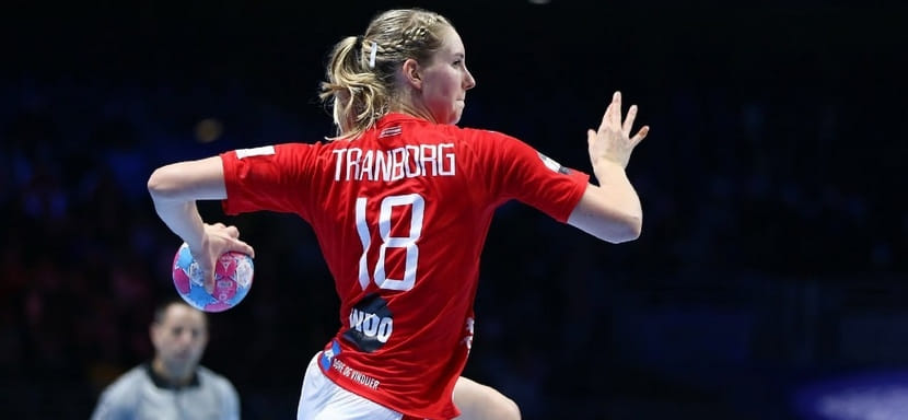 Дания. Правая полусредняя Метте Транборг продлила контракт с "Эсбьергом"