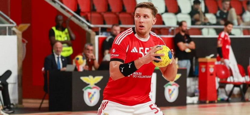 Правый крайний сборной Беларуси Никита Вайлупов запускает платформу с гандбольными онлайн-уроками