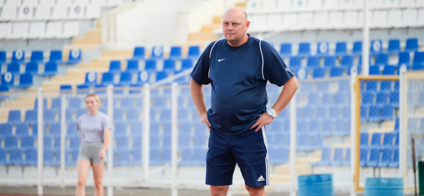 Суперлига. Денис Сайфулин: "После матча девочки расстроились. Могу сказать, что бились, хотели доказать, но мяч круглый — не получилось"