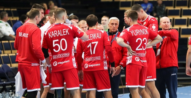 Главный тренер мужской сборной Беларуси Юрий Шевцов: "У нас создается впечатление, что Потоцкий не очень хочет играть в сборной"