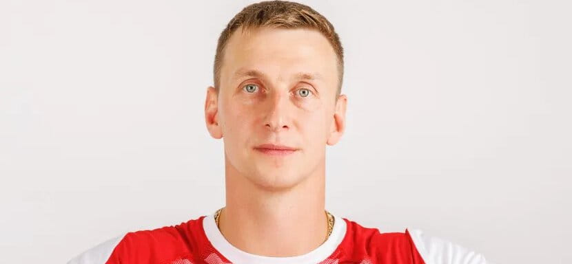 Суперлига. Лучший бомбардир "Таганрога"-ЮФУ в минувшем сезоне правый полусредний Алексей Песков покидает команду