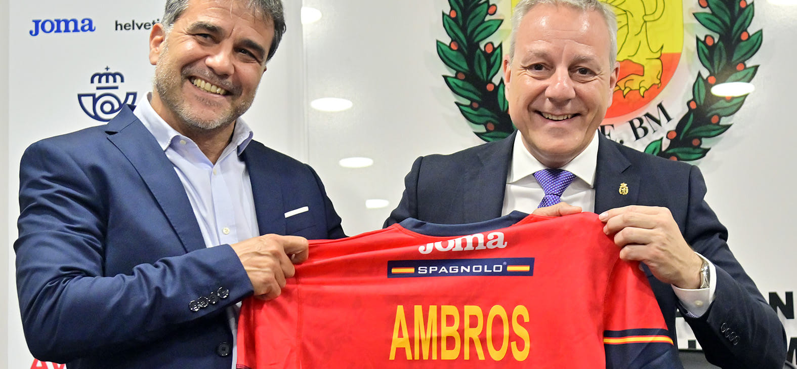 Испания. Экс-рулевой сборной России и "Ростова" Амброс Мартин назначен главным тренером женской национальной команды