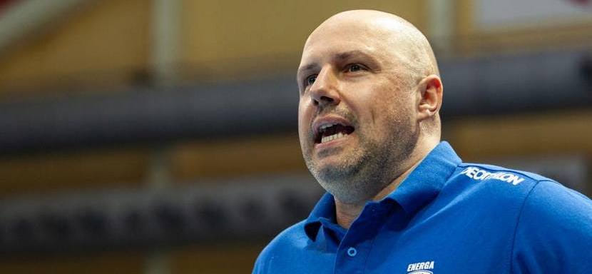 Польша. Главный тренер Павел Нох, приведший "Калиш" к шестому месту, продолжит работу с командой