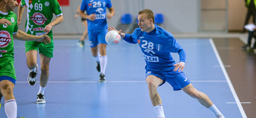 Польша. "Висла" Житникова и Косоротова разгромила "Квидзынь", "Хробры" Отрезова уступил "Азотам". Российские легионеры забросили 12 мячей