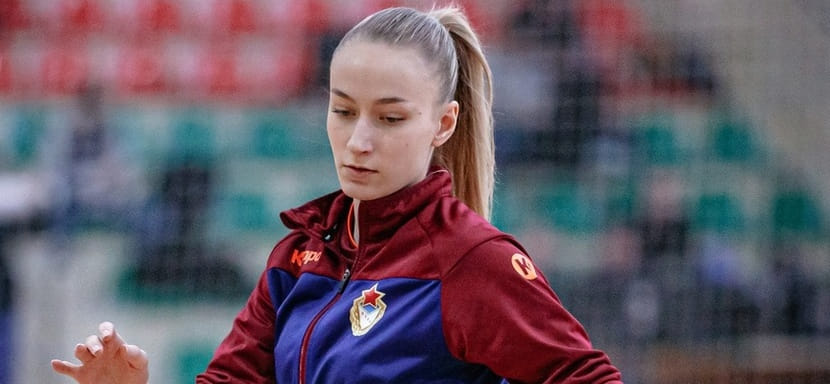 Olimpbet Суперлига. Линейная Виктория Шамановская продлила на год контракт с ЦСКА. Елена Рабазулькина покидает команду