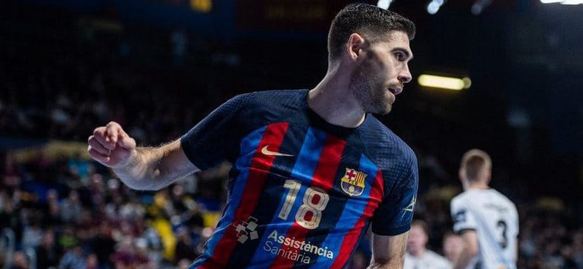 Испания. Официально. 26-летний правый крайний из Словении Блаж Янц продлил контракт с "Барселоной"