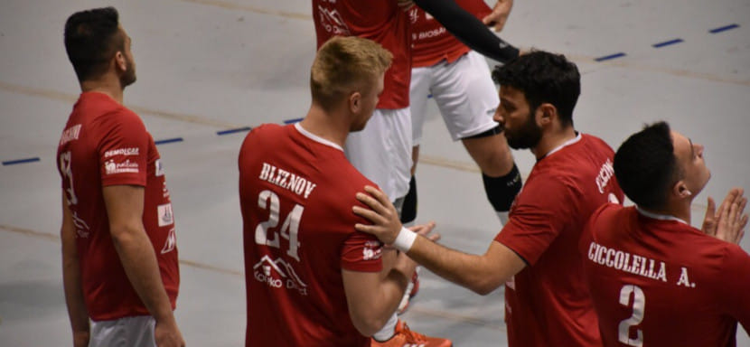 Николай Близнов: "По контракту на Фарерах я должен, помимо гандбола, работать двадцать часов в неделю"