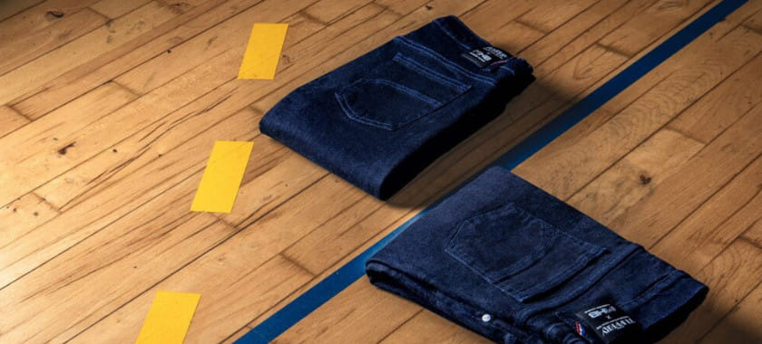 Французский "Монпелье" и Модный дом Atelier Tuffery выпустили совместную коллекцию джинсов. Лицом кампании стал Реми Дебонне (ФОТО)