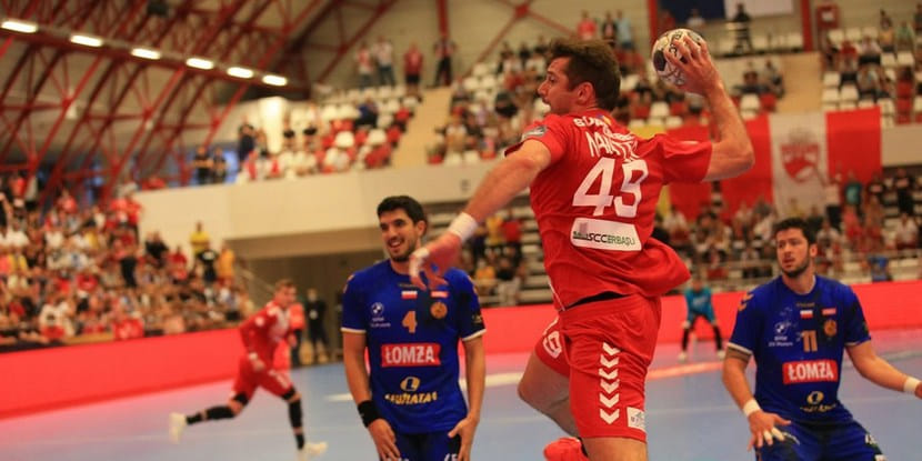 Лига чемпионов. Левый полусредний бухарестского "Динамо" Рауль Нантес захватил лидерство в списке самых результативных игроков турнира