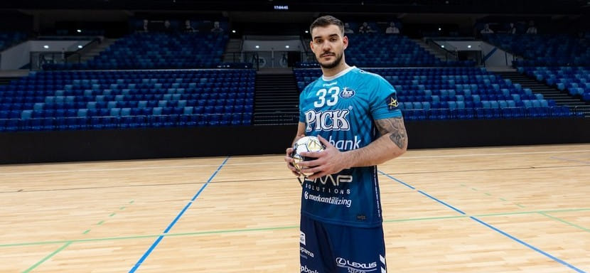 Правый полусредний сборной Сербии Йовица Николич стал игроком венгерского "Пика"