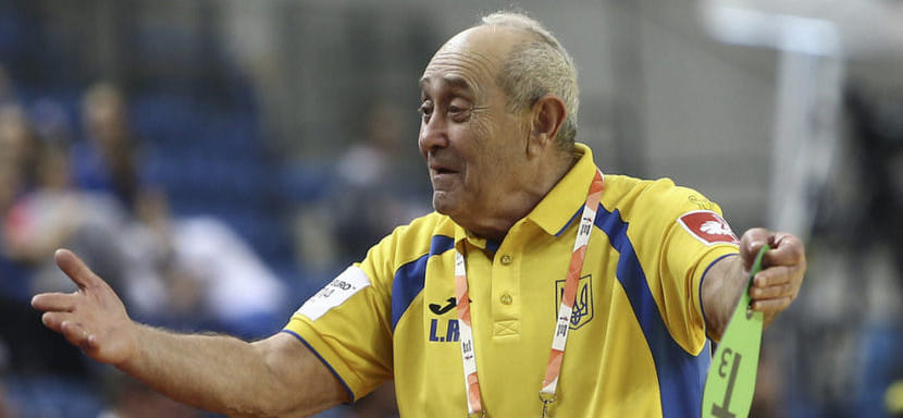 Леонид Ратнер: "Тренер я, конечно, тяжелый — всегда воевал и с судьями, и с девочками, и с трибунами"