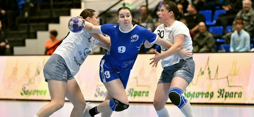 Правая полусредняя "Динамо-Синары" Алина Загороднева — лучший игрок ноября в женской Суперлиге по версии "Быстрого центра"