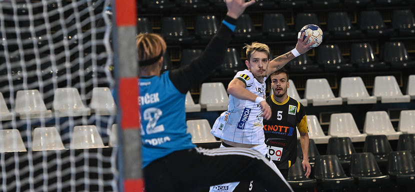 Словакия. Чешский правый крайний Йожеф Гозман временно покинул "Татран"