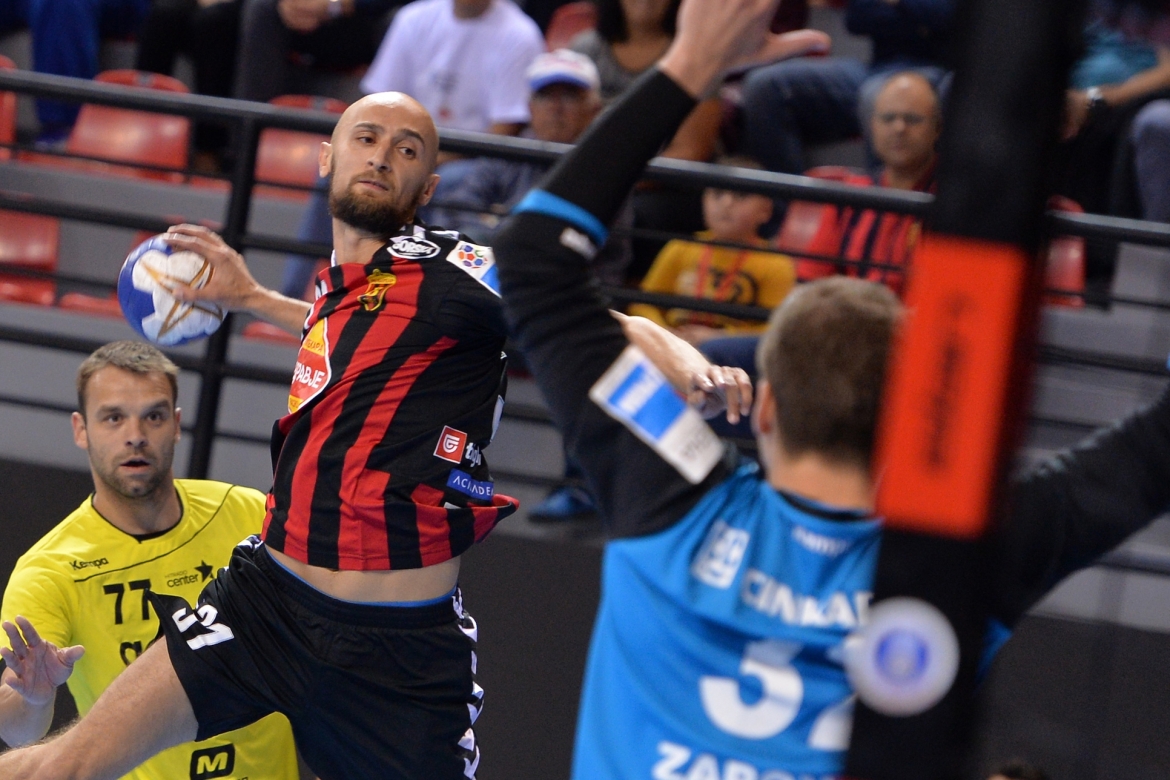 СЕХА-лига. Сегодня будут сыграны три матча пятого тура. Лидирующий "Вардар" встретится с "Войводиной"