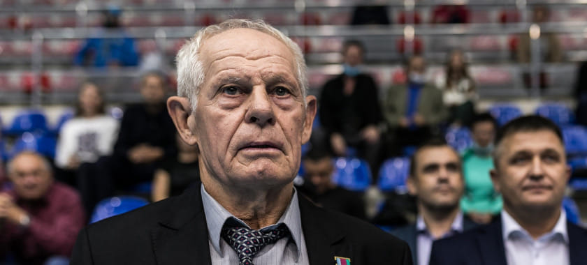 Александр Тарасиков: "Игрокам "Кубани" надо чаще напоминать про те годы, когда мы бились не за деньги, а за любовь болельщиков"