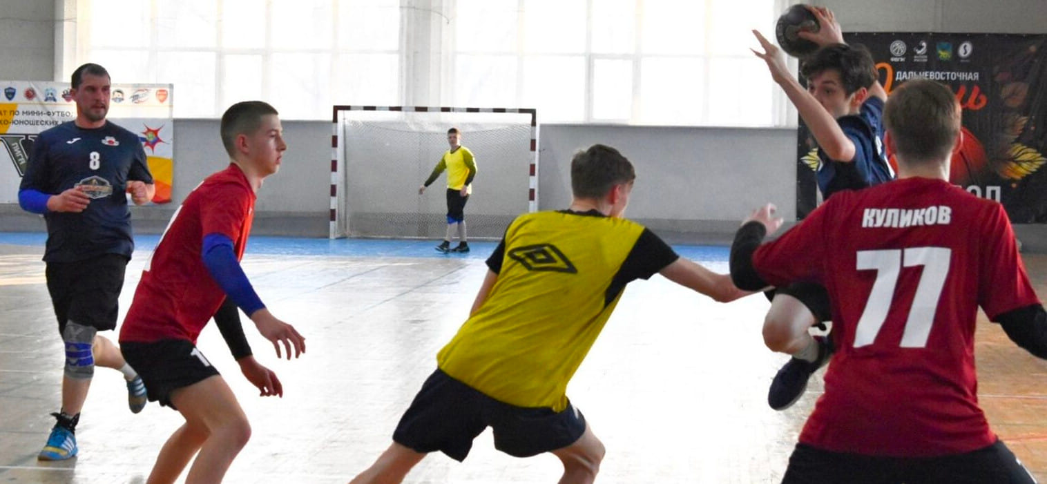 Первая лига. Дальний, дальний Восток. "Ждём, когда сахалинские парни подрастут..."