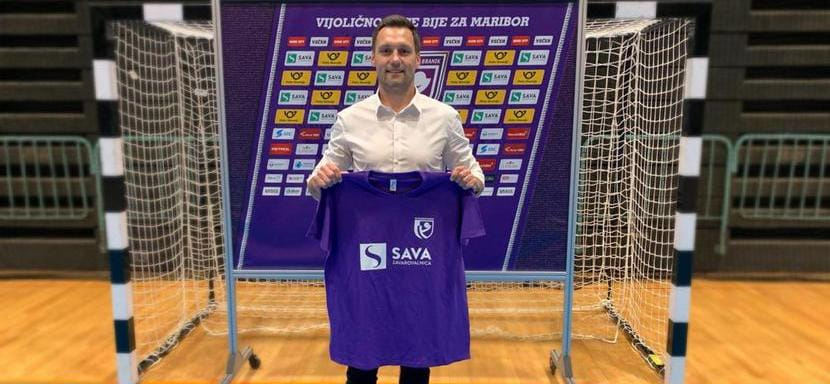 Балканы. Лучший бомбардир в истории сборной Словении Лука Жвижей, проводивший остаток сезона у руля "Целе", возглавил "Марибор"