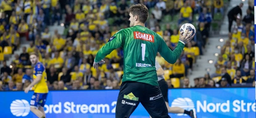 Польша. "Новый контракт готов, но не подписан из-за нехватки времени". Вратарь Матеуш Корнецки остается в "Кельце"